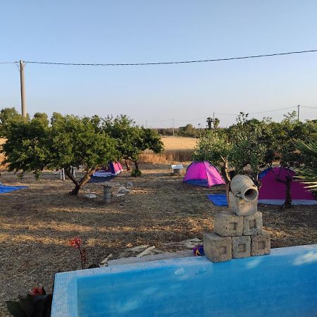 Hotel Aree Tende Presso La Casa In Campagna Di Ottavia Alezio Exteriér fotografie