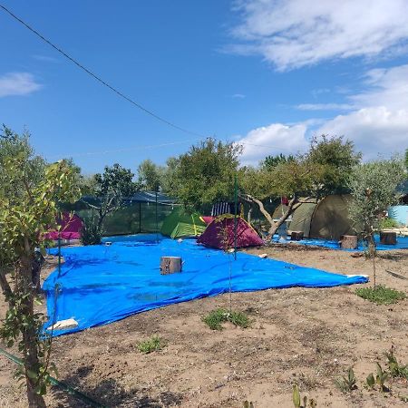 Hotel Aree Tende Presso La Casa In Campagna Di Ottavia Alezio Exteriér fotografie