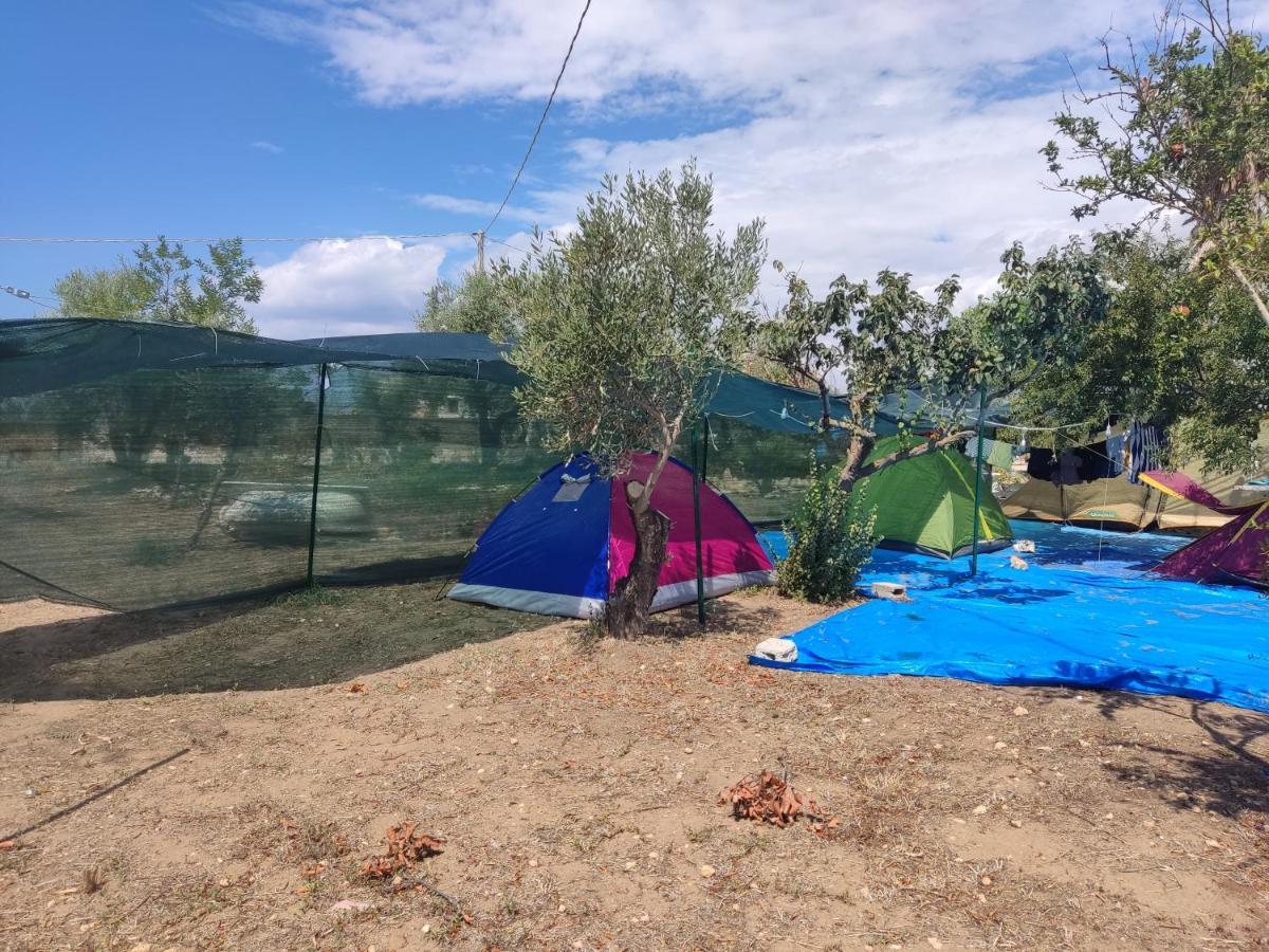 Hotel Aree Tende Presso La Casa In Campagna Di Ottavia Alezio Exteriér fotografie
