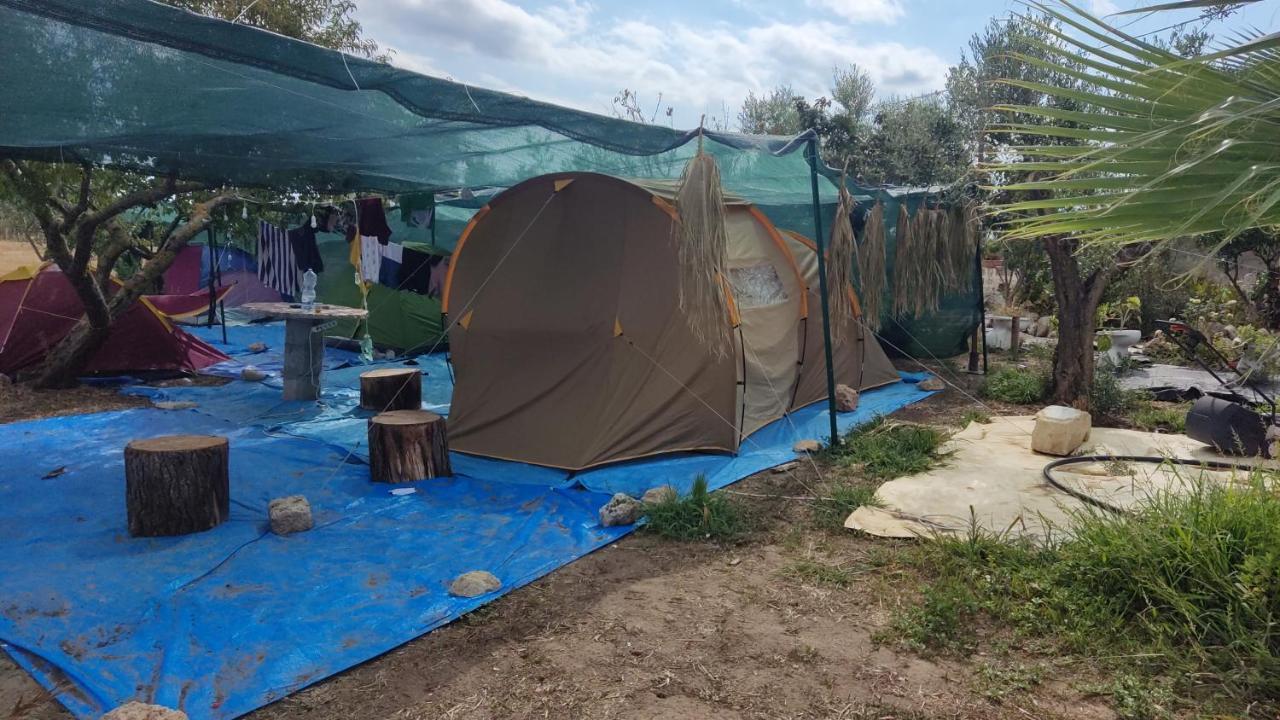 Hotel Aree Tende Presso La Casa In Campagna Di Ottavia Alezio Exteriér fotografie